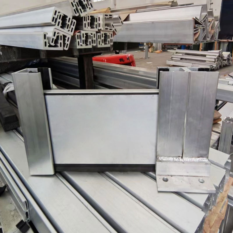 Corrosion-resistant stainless steel flood control board