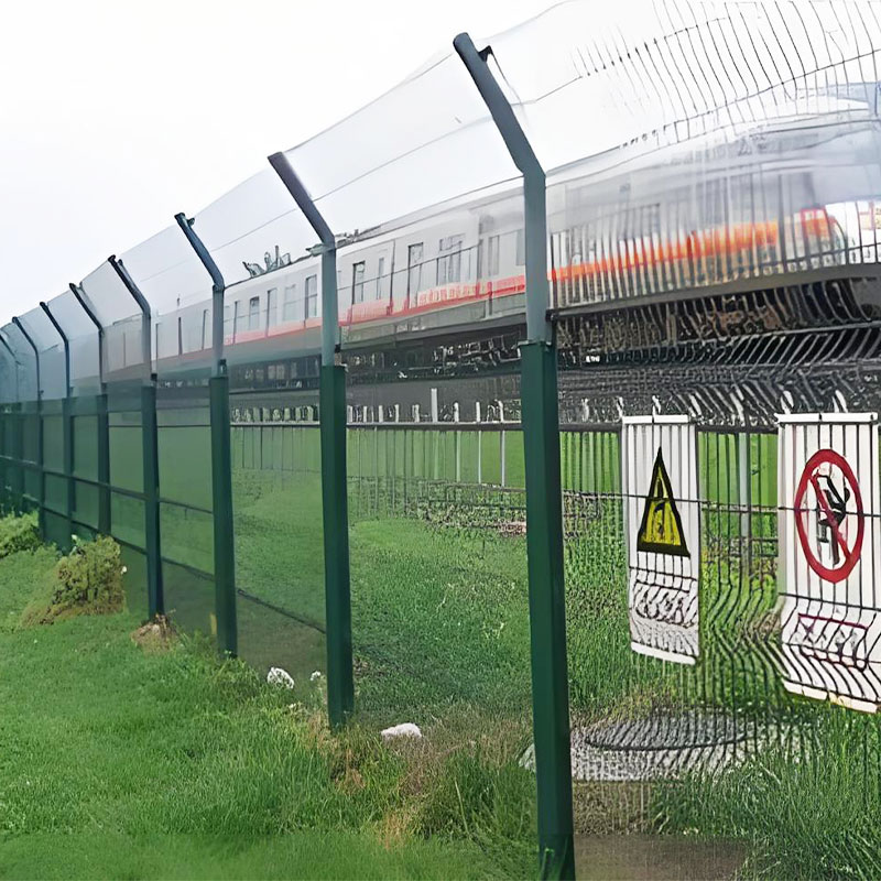 Double-sided wire fence