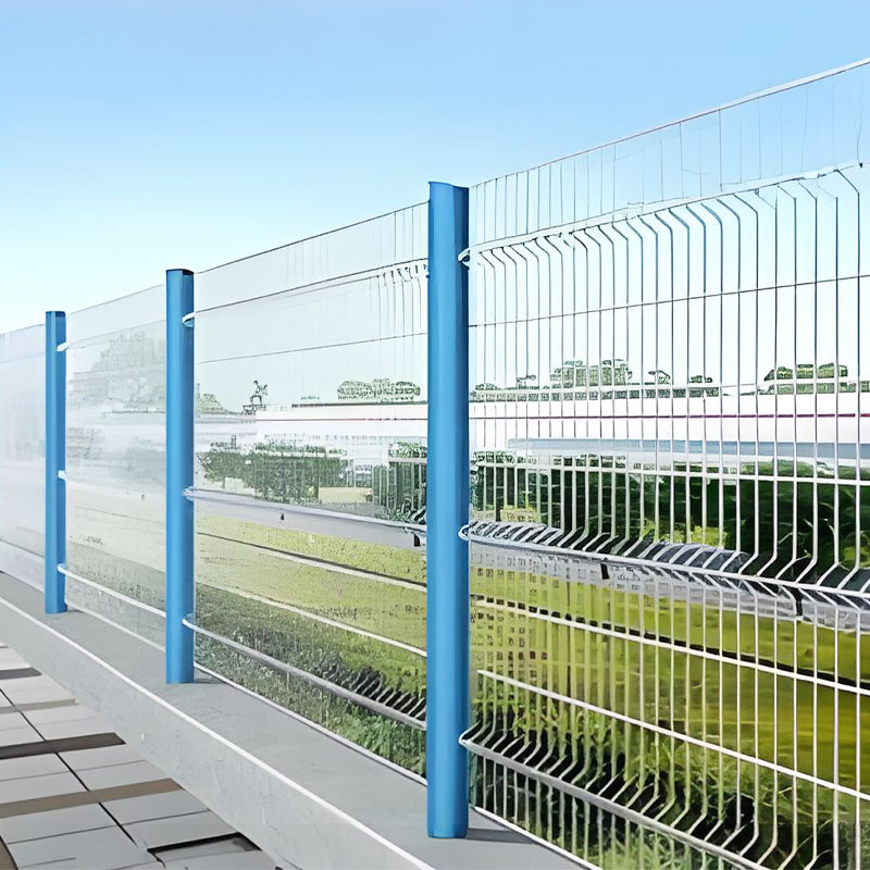 Peach-shaped column fence