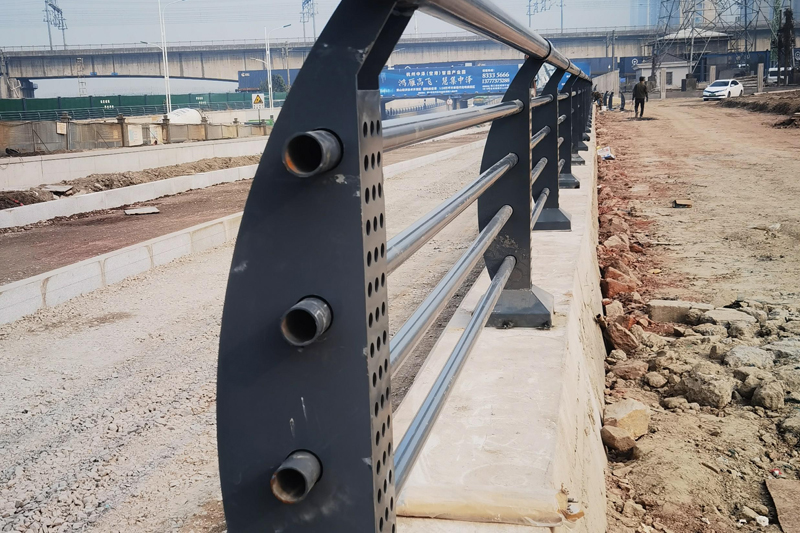 Road guardrail