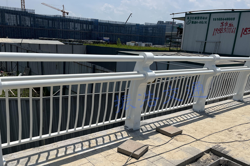 Aluminum alloy guardrail